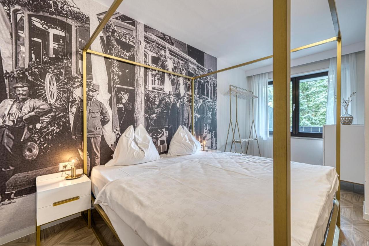 Goldfinger + Suites Lana Exterior foto